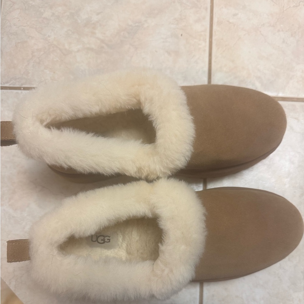 UGG Women's Brown and Cream Sheepskin Slippers